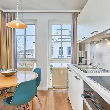 Apartment 727, Seepark *